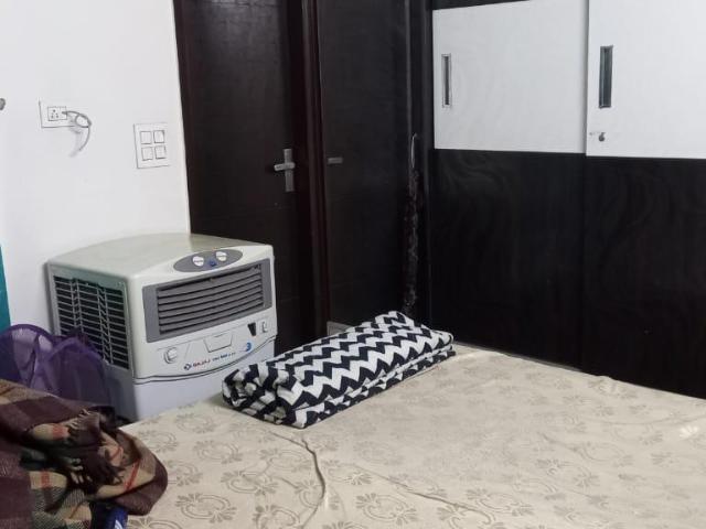 Property for rent in Deri