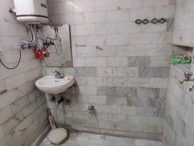 Property for rent in Deri