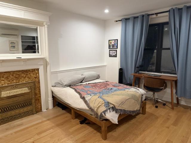 Room for rent in Arverne, New York