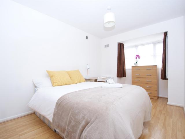 Room for rent in London Borough of Ealing, Greater London