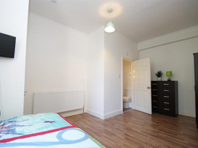 Room for rent in Shepherd's Bush, Greater London