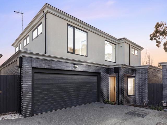 Townhouse for sale in Templestowe Lower, Melbourne