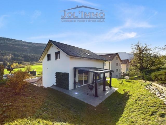 Einfamilienhaus kaufen in Court, Bern