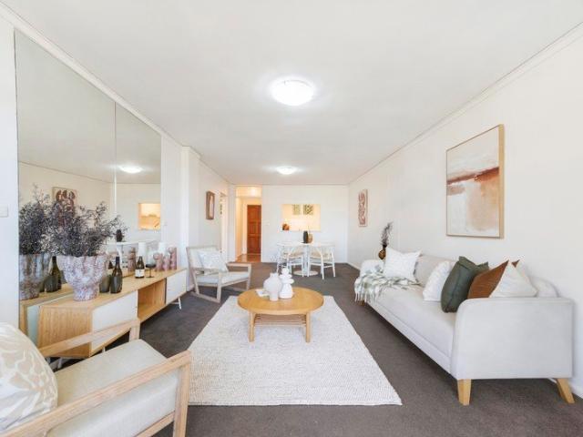 Apartment for sale in Lower North Shore, Sydney