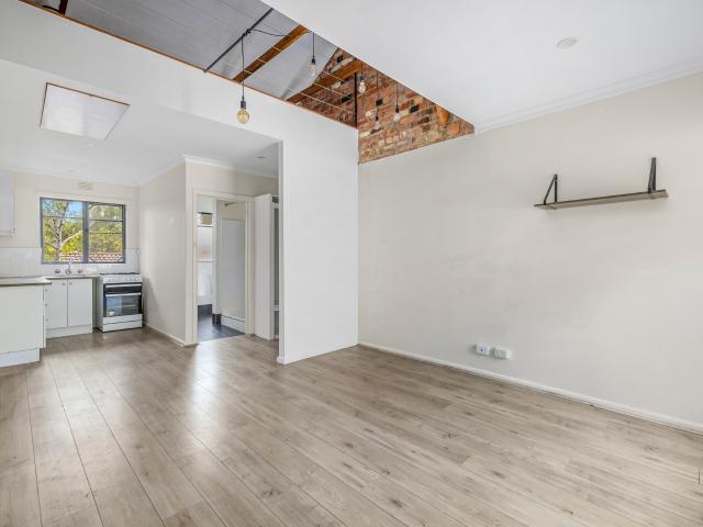 Granny Flat for rent in Elwood, Melbourne