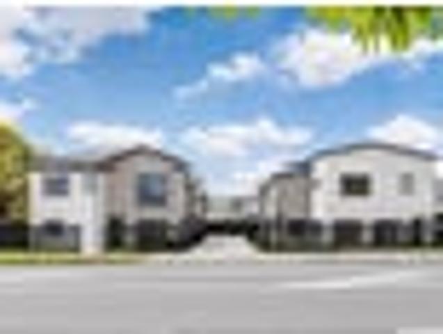 Townhouse for sale in Kelston, Oroua County