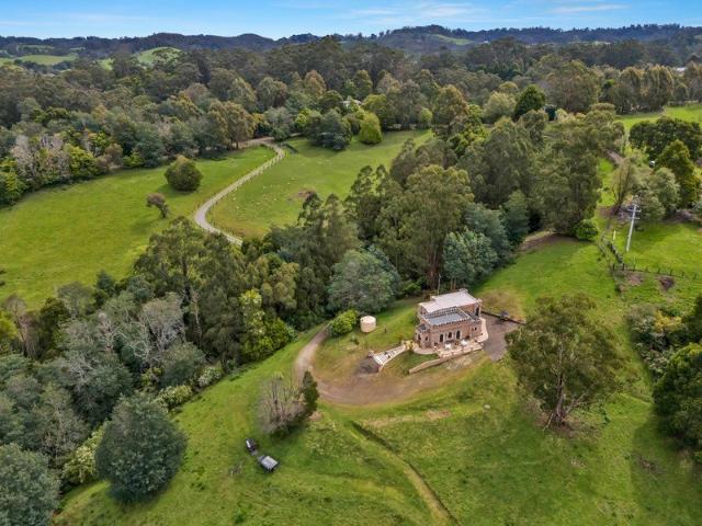 Cottage for sale in Woorarra West, Victoria