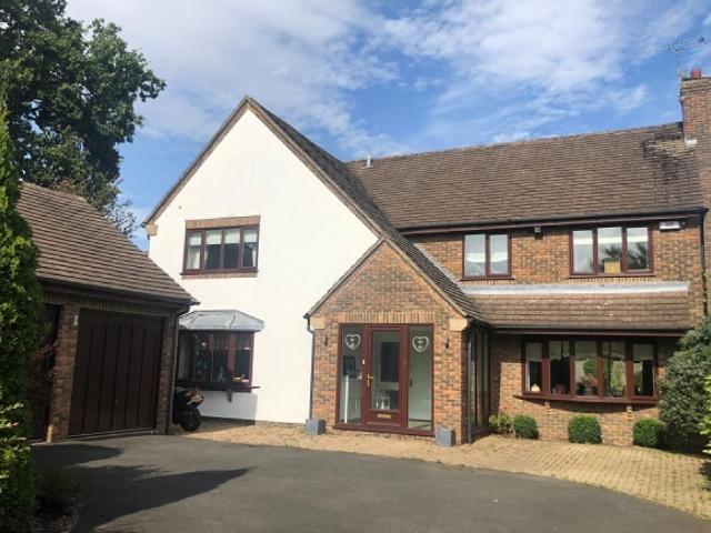 House for rent in Green Close, Warwickshire