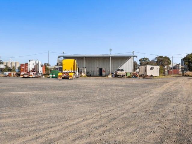 Cottage for sale in Oakey, Queensland