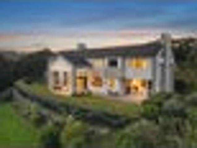 House for sale in Paremoremo