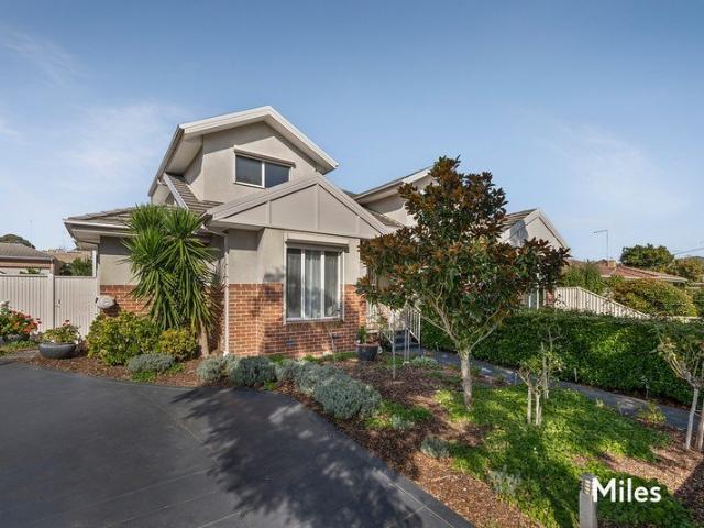 Townhouse for sale in Camerons Creek, Victoria