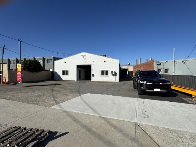 Warehouse for rent in Stirling, Western Australia