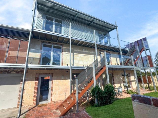 House for sale in Hamilton Hill, Western Australia