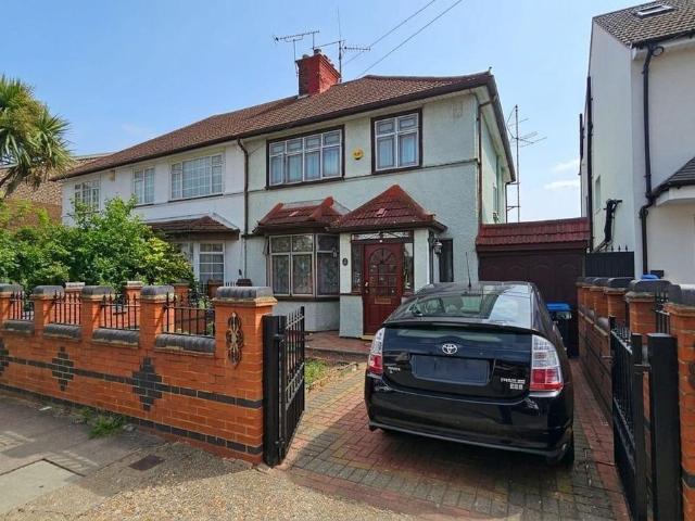 Apartment for rent in Sudbury, Greater London
