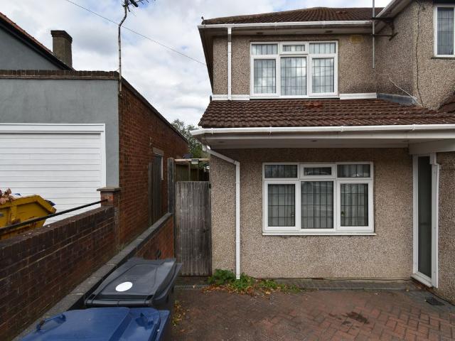 House for rent in North Greenford, Greater London