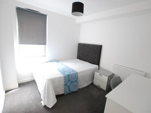 House for rent in Saint Vincent's, Netherthorpe