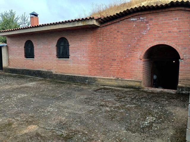 Chalet en venta en Ardón, León