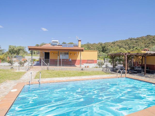 Terreno en venta en El Pedroso, Andalucía