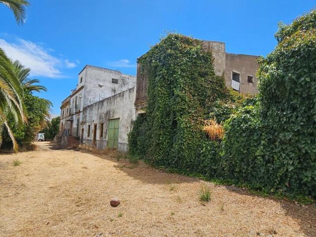 Terreno en venta en La Algaba, Andalucía