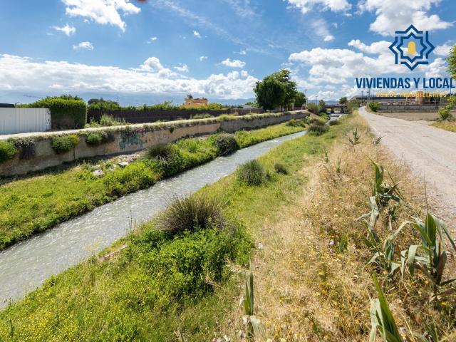 Terreno en venta en Comarca de la Vega de Granada, Andalucía