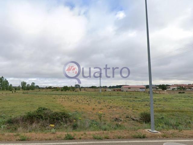 Terreno en venta en Onzonilla, Castilla y León