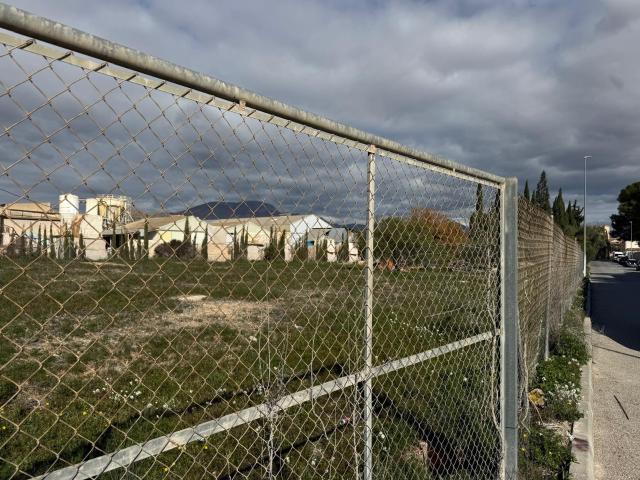 Terreno en venta en Mujeres Deportistas, el Vinalopó Mitjà / El Vinalopó Medio