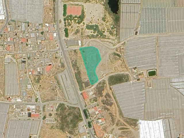 Terreno en venta en El Zapillo, Almería