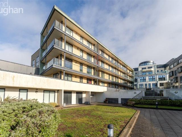 Apartment for rent in Saltdean, Brighton & Hove