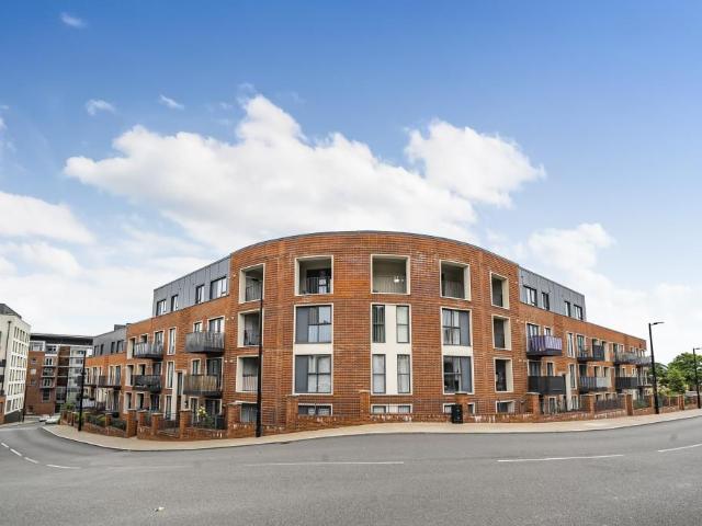 House for rent in Daws Hill, Cressex