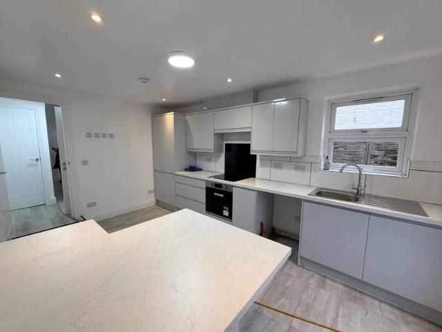 Apartment for rent in South Tottenham, Isle Of Man