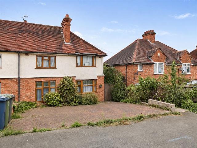 House for rent in Centre Square, High Wycombe