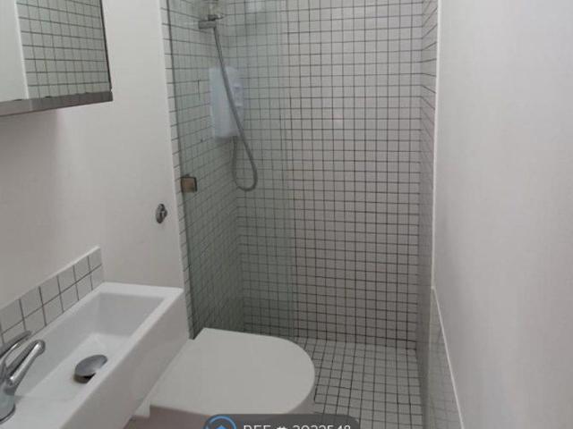 Studio for rent in Blackhills, Surrey