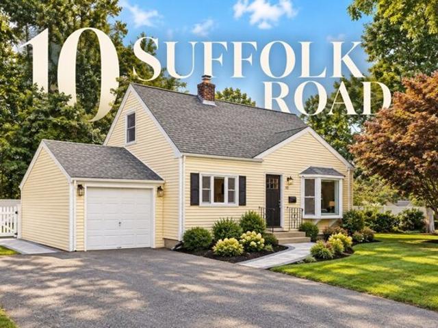 House for sale in Sharon Heights, Sharon