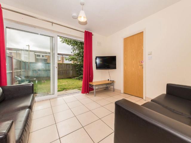Apartment for rent in St. Martin's, The Bridge