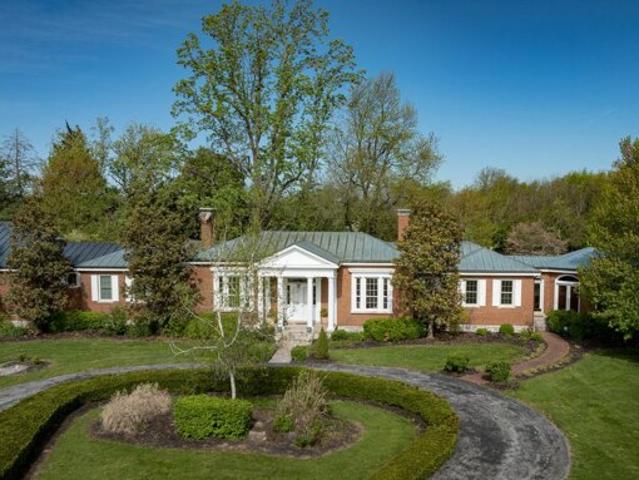 Land for sale in Versailles