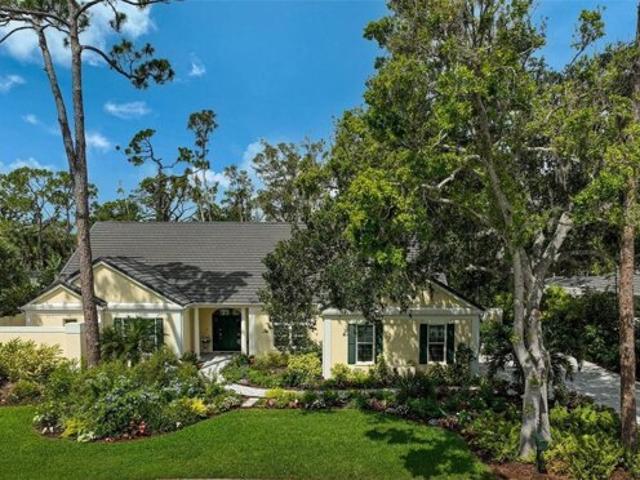 House for sale in Osprey