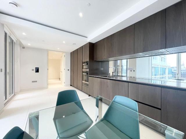 Apartment for rent in Lyons, Greater London
