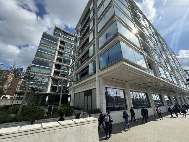 Apartment for rent in Lyons, Greater London