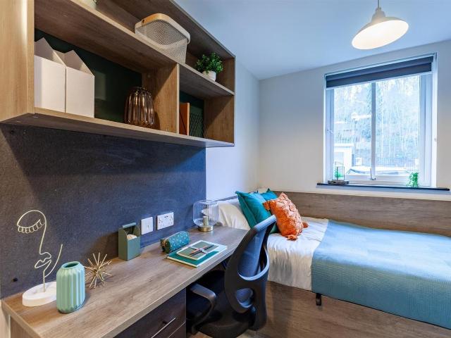 Apartment for rent in Woodhouse, West Yorkshire