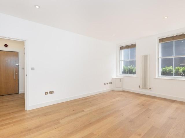 Apartment for rent in St Clement Danes, Greater London