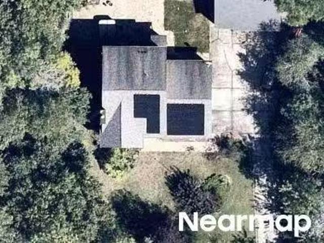 House for sale in Waukesha