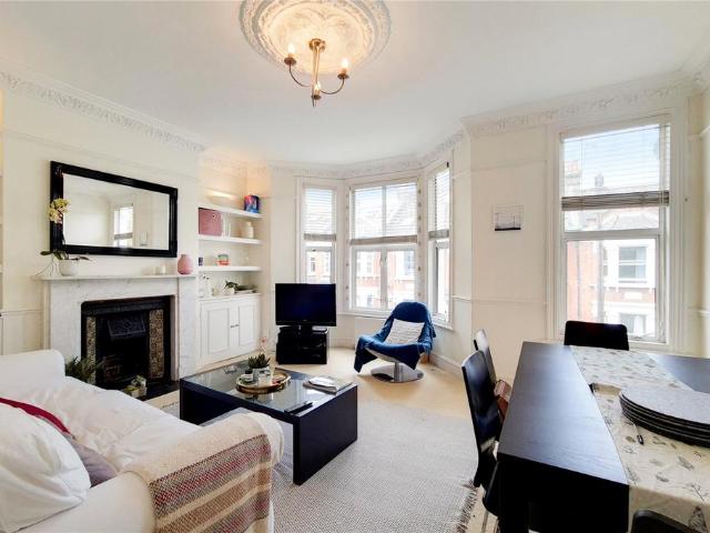 Apartment for rent in Clapham Junction, Greater London