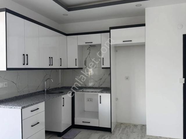 Kum, Finike içerisinde kiralık mülk