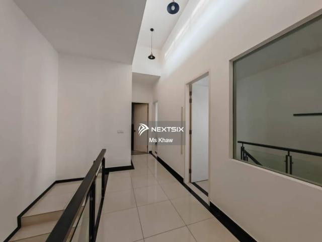 Shop for sale in Ulu Tiram, Johor