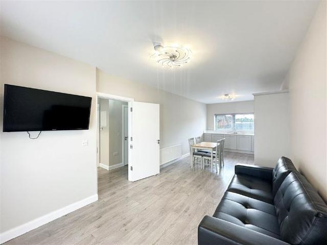 Apartment to rent in Bluebell, North Tipperary