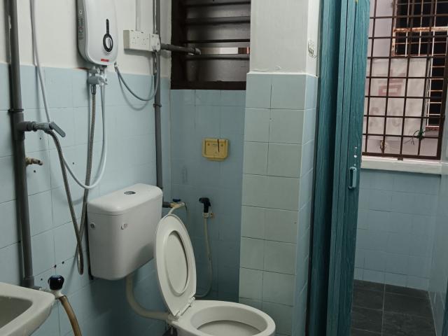 Room for rent in Muar, Johor