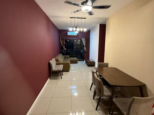 Room for rent in Petaling, Alam Impian