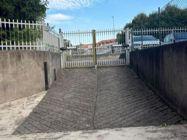 Box in vendita a Sulbiate, Monza e della Brianza