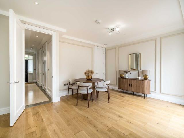 House for rent in Fulham, Cat Hill