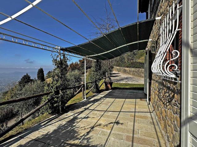 Casa in vendita a Tofori, Capannori